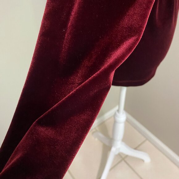 Red Velvet and Faux Fur Blazer size small - Picture 7 of 8